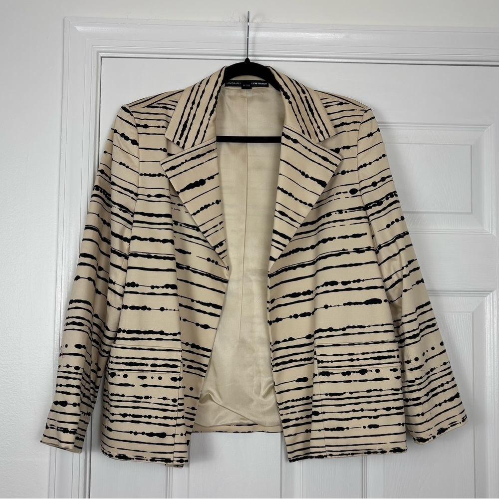 Abstract Striped Cream and Black Ellen Tracy Jacket
